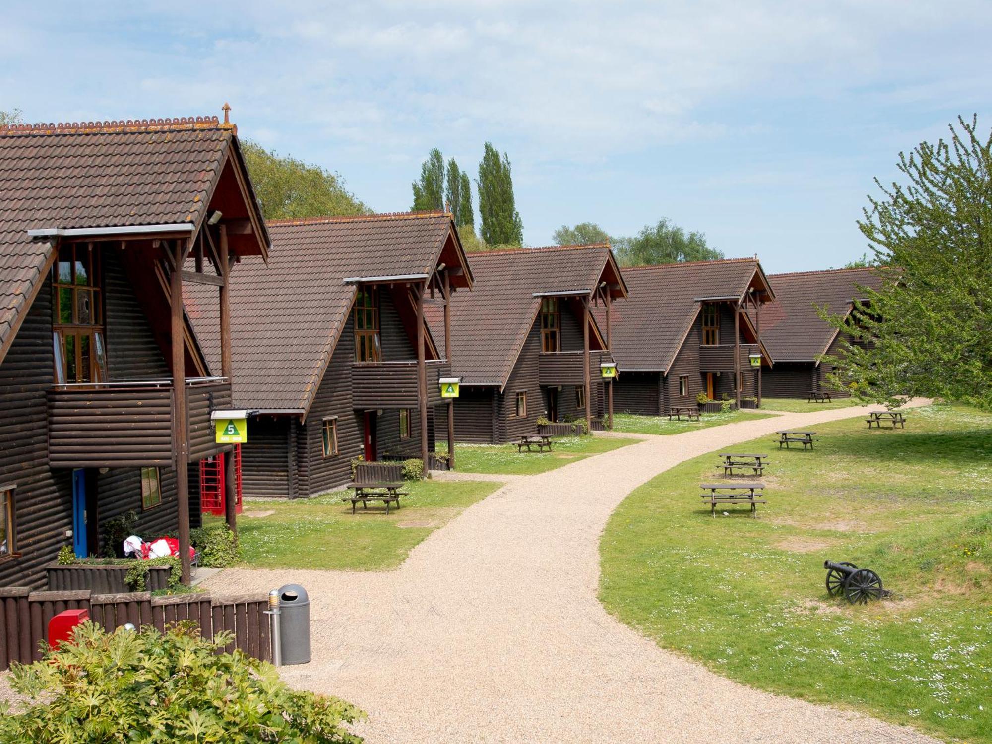 Yha London Lee Valley Cheshunt Exterior photo